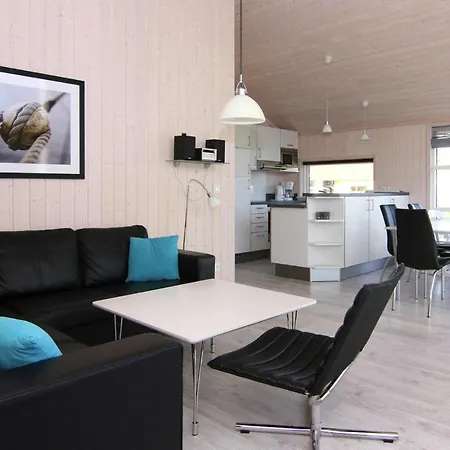 Holiday House,